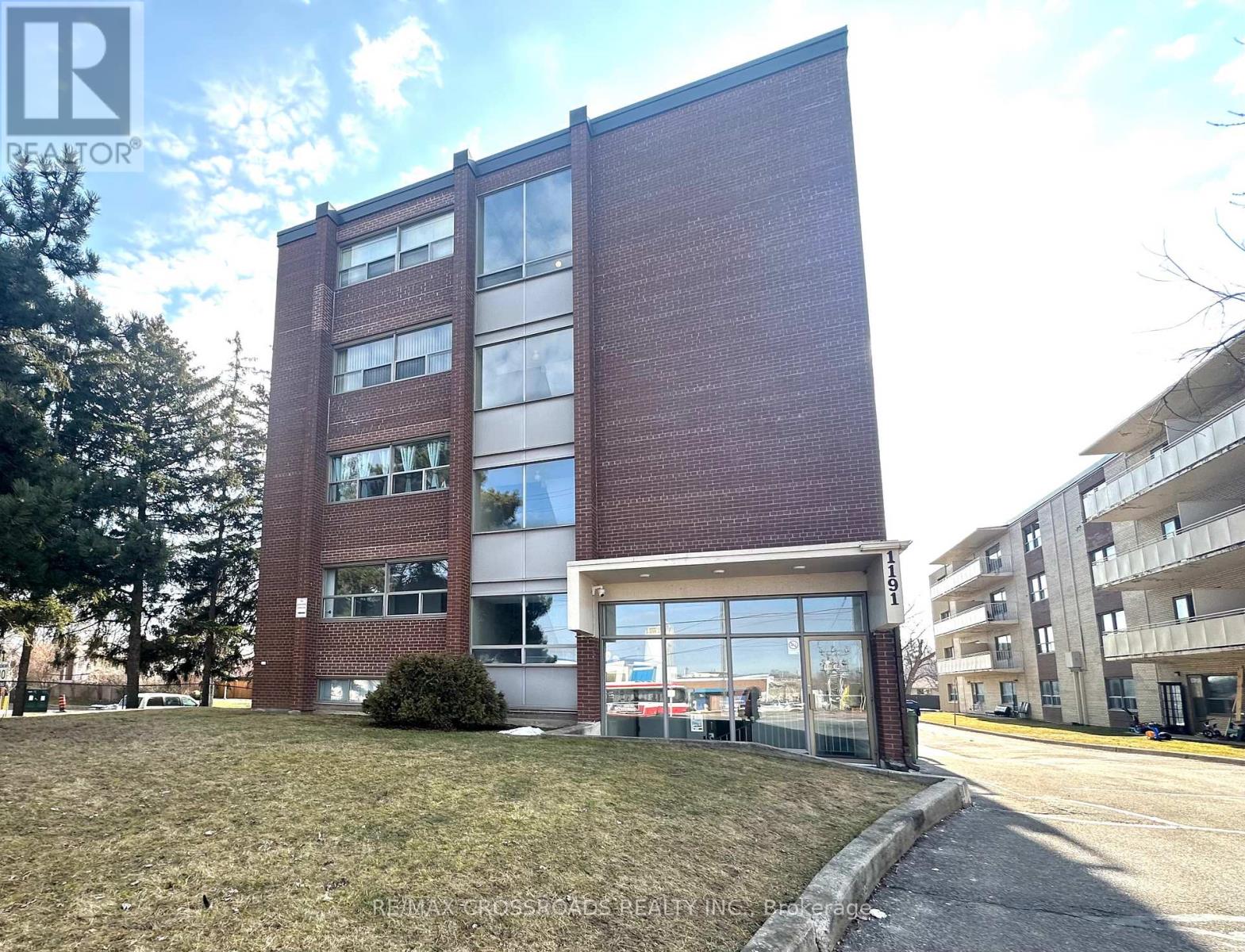Listing photo of 204 - 1191 ELLESMERE ROAD