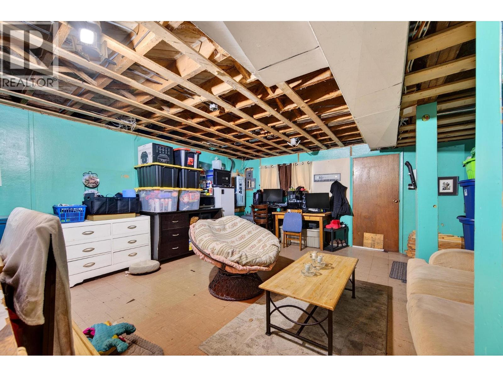 3657 95 Highway - 86