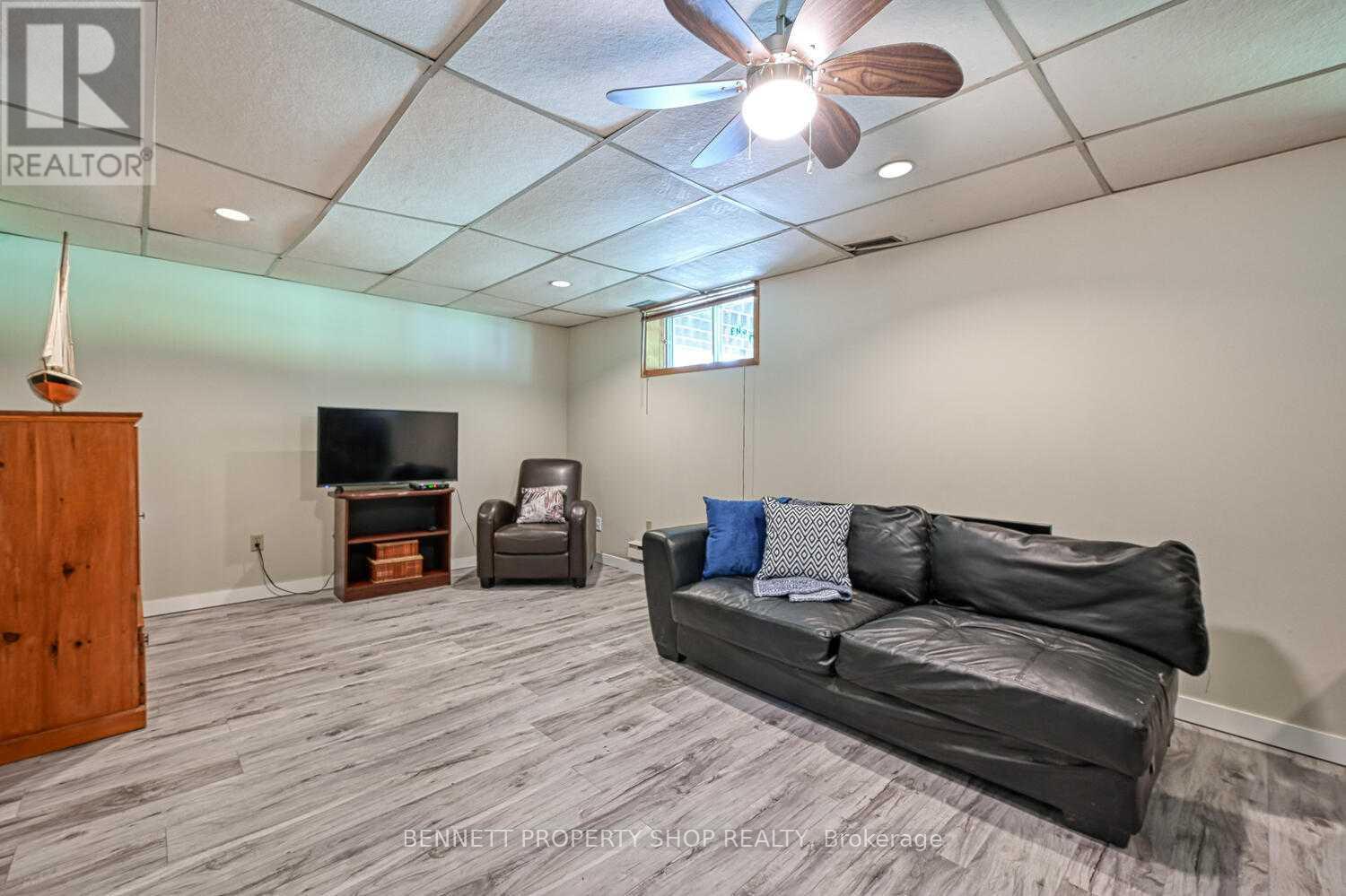 22 POOLE CREEK CRESCENT - 19
