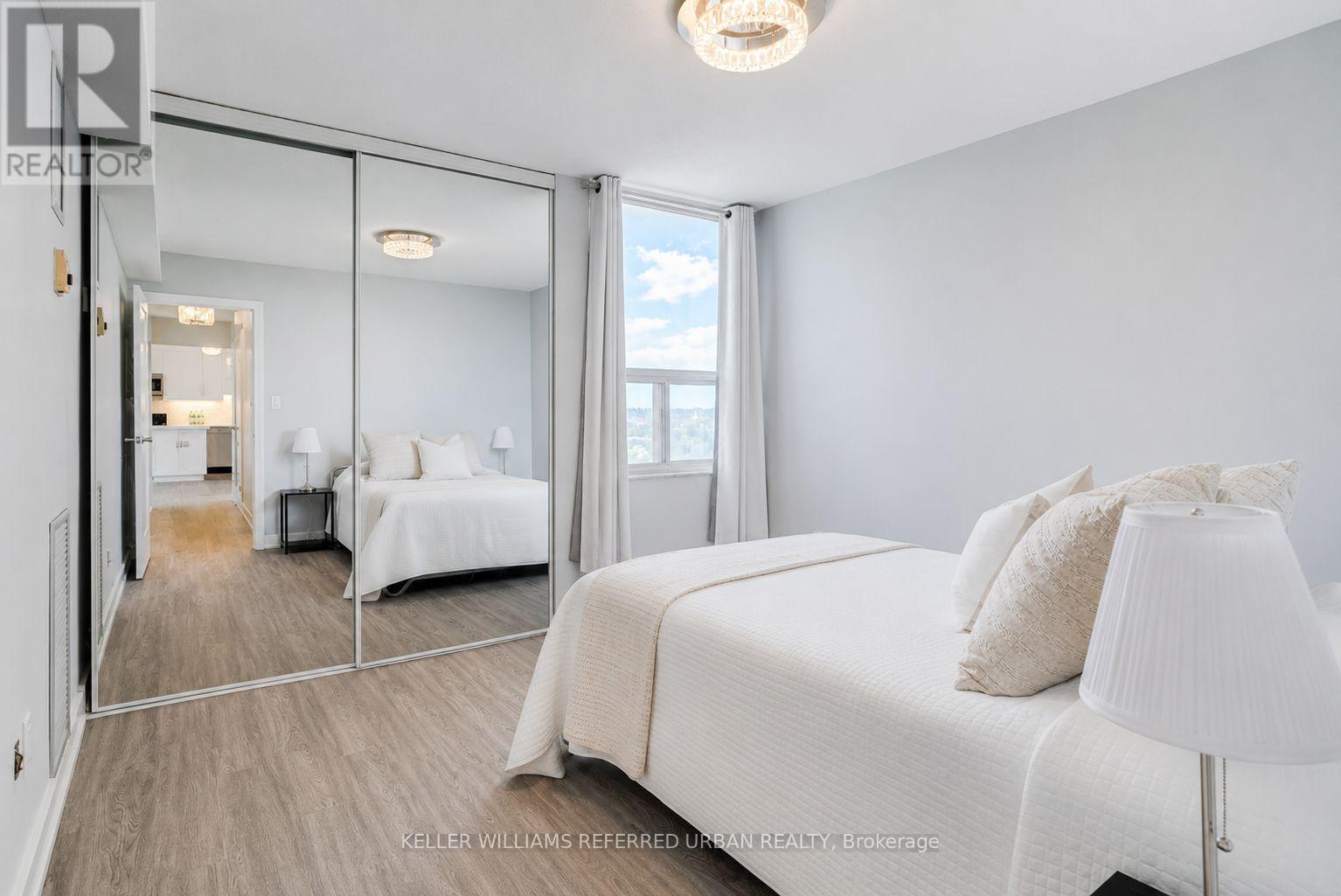 #1417 10 EDGECLIFF GOLFWAY - 23