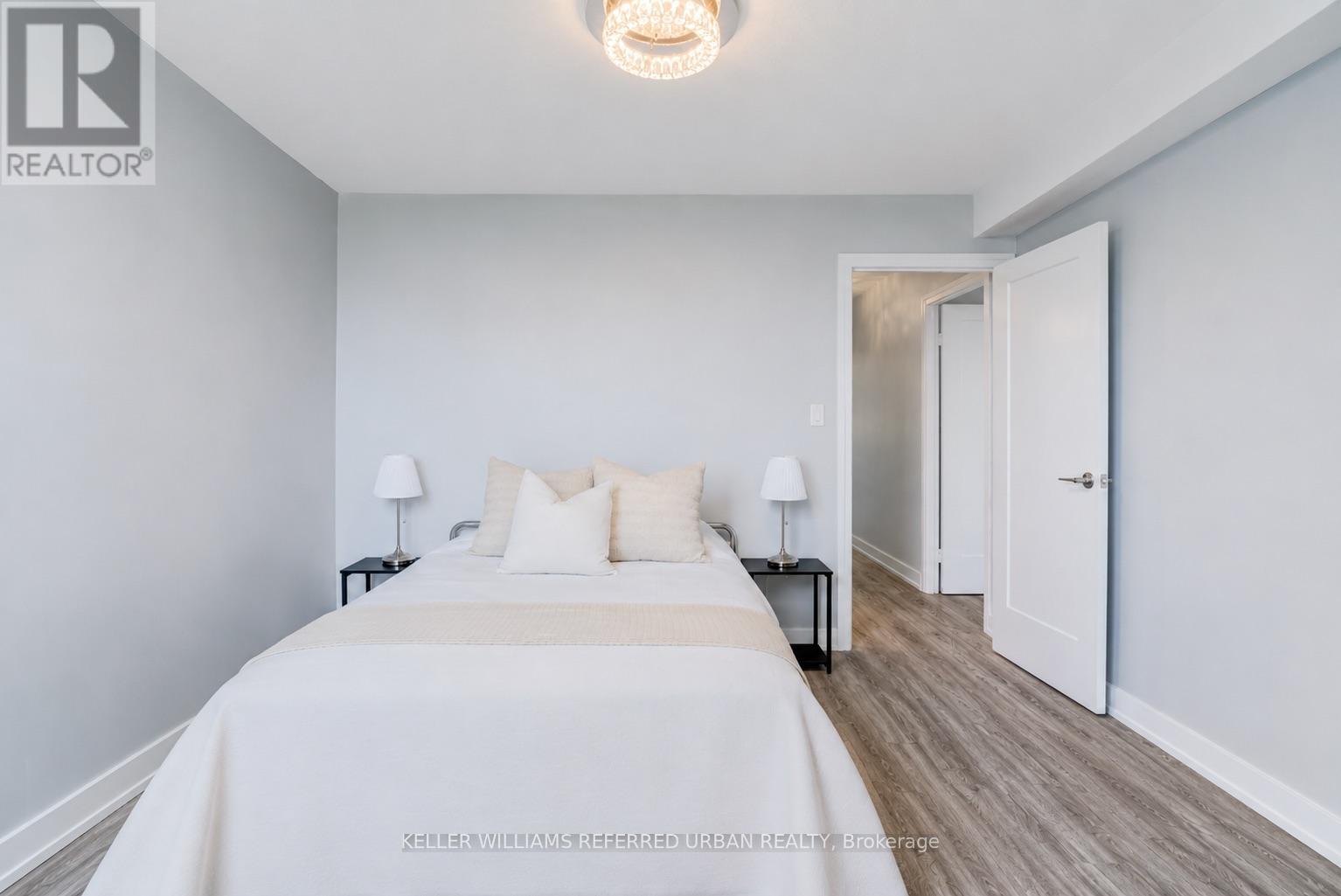 #1417 10 EDGECLIFF GOLFWAY - 24