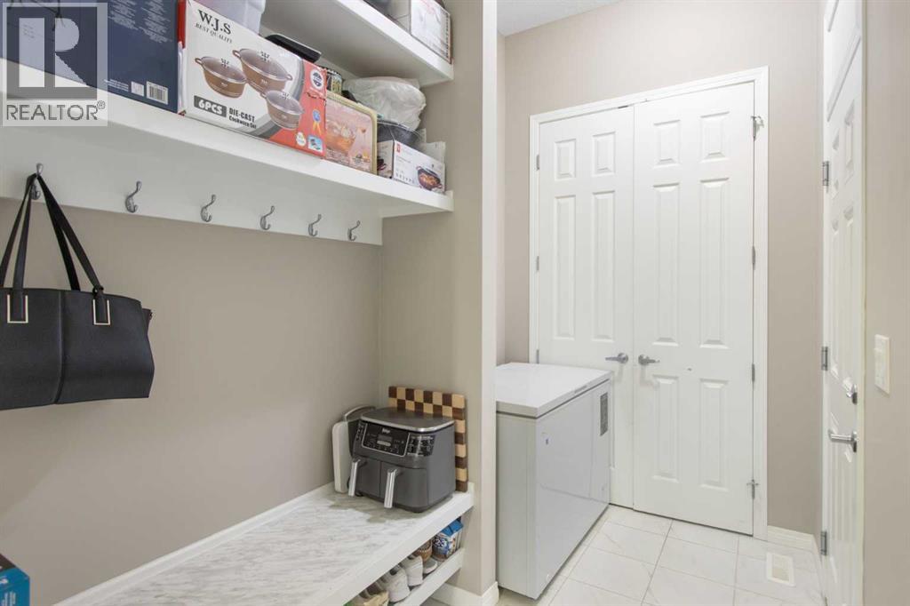 17 Carrington Manor NW - 4