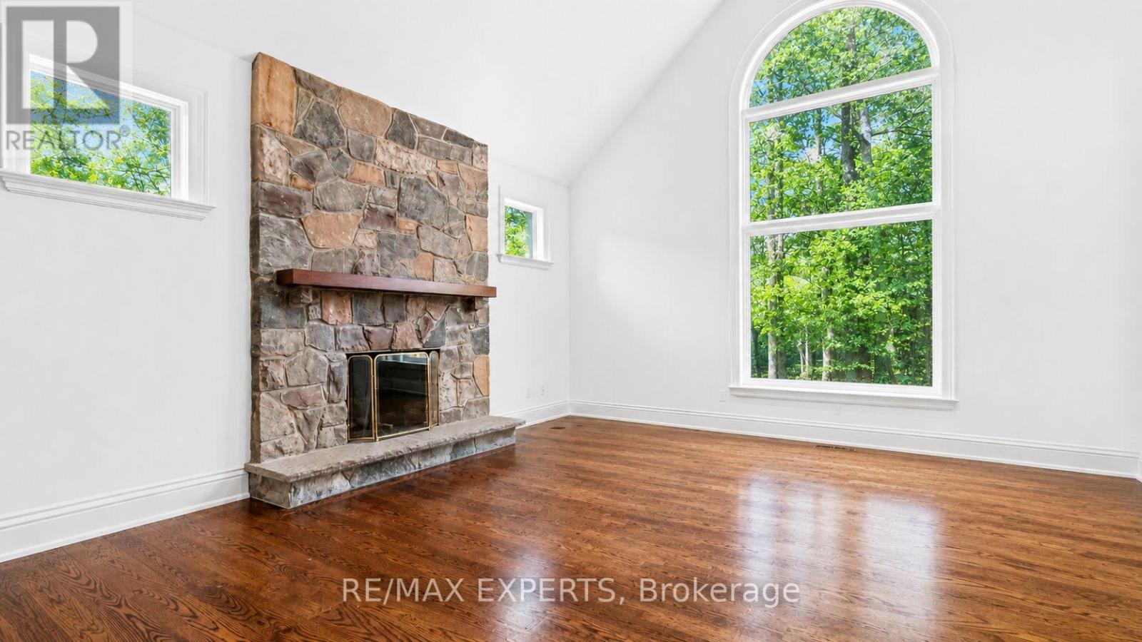 431 MANLEY CRESCENT - 13