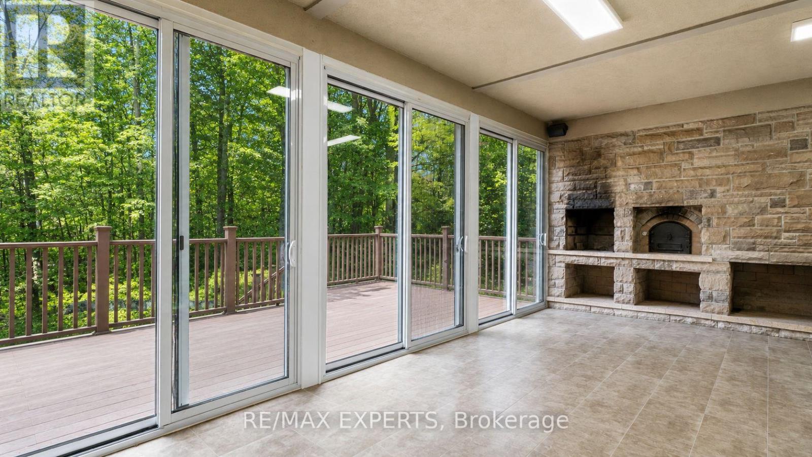 431 MANLEY CRESCENT - 17