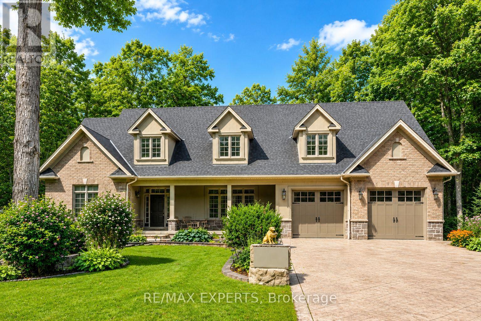 431 MANLEY CRESCENT - 2