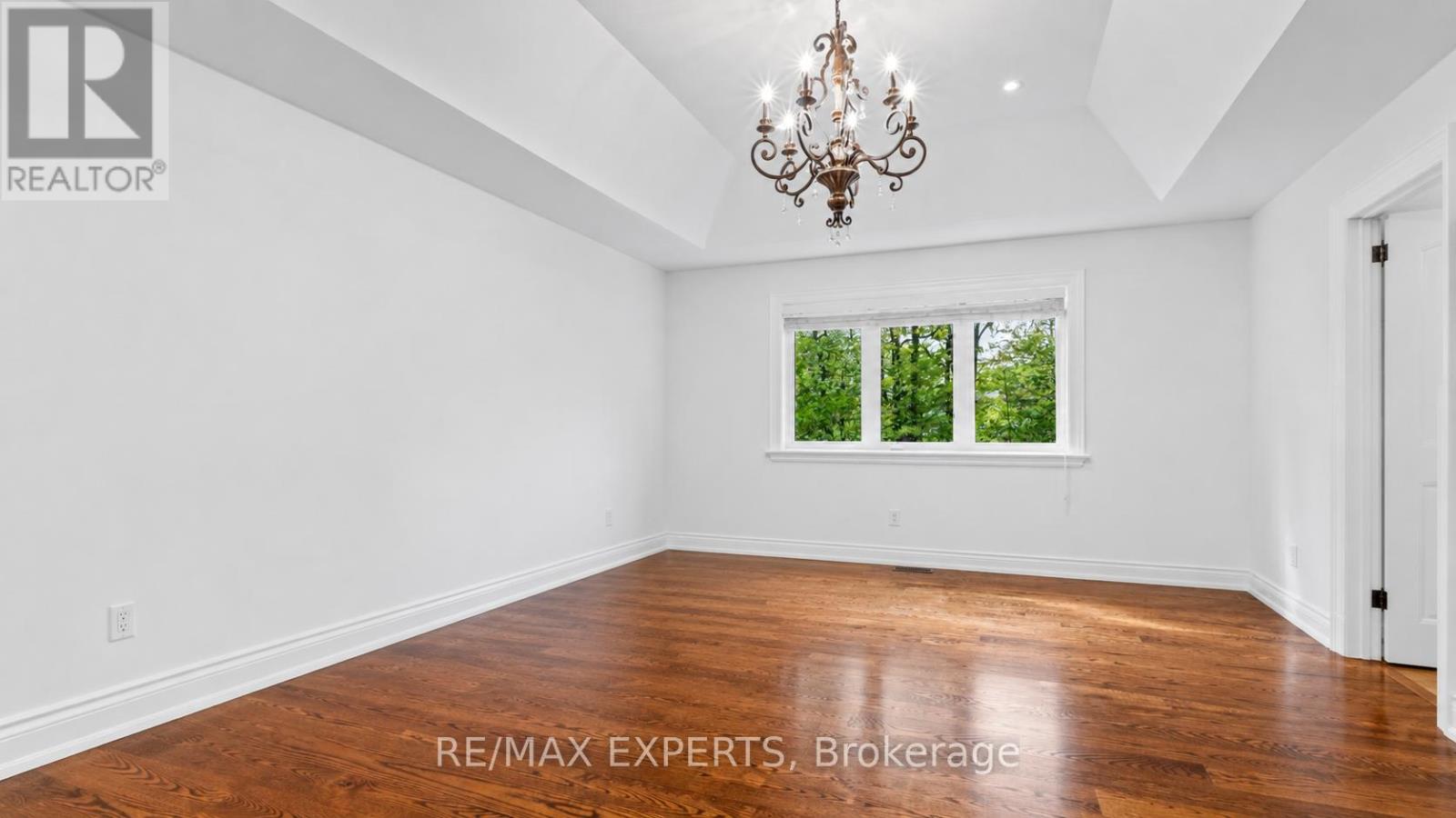 431 MANLEY CRESCENT - 25