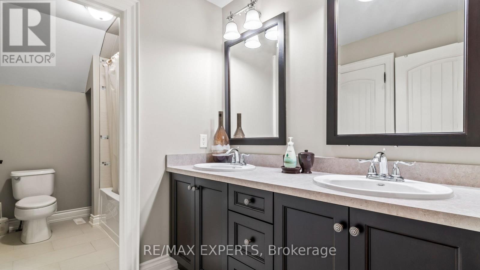 431 MANLEY CRESCENT - 35