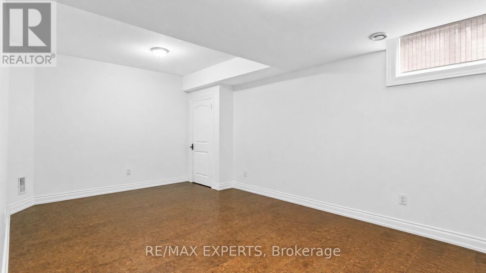 431 MANLEY CRESCENT - 40