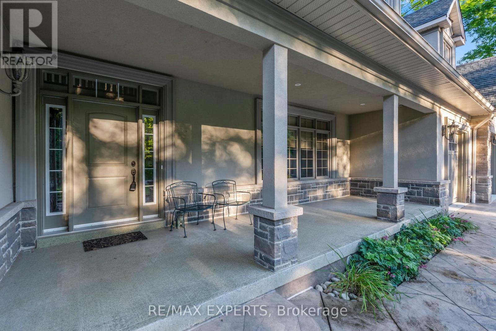 431 MANLEY CRESCENT - 6
