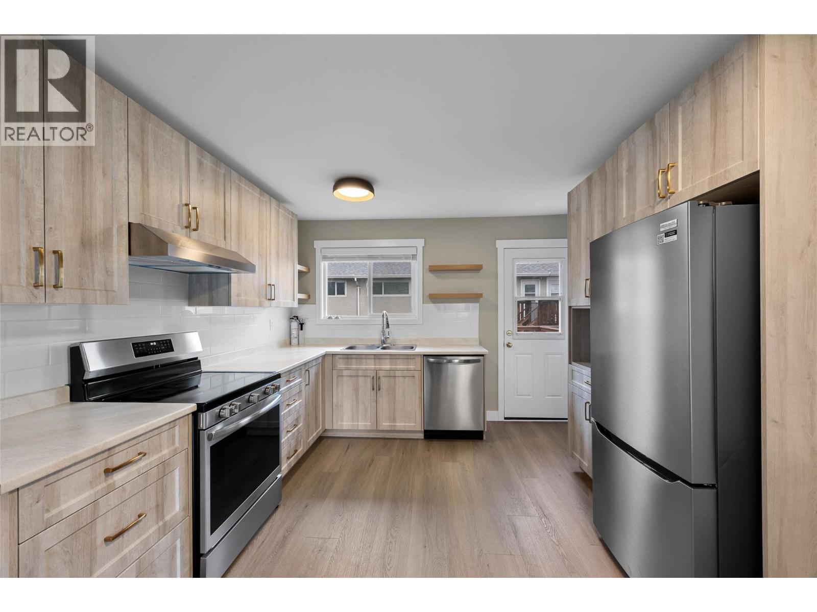 #17 800 Valhalla Drive - Image 2