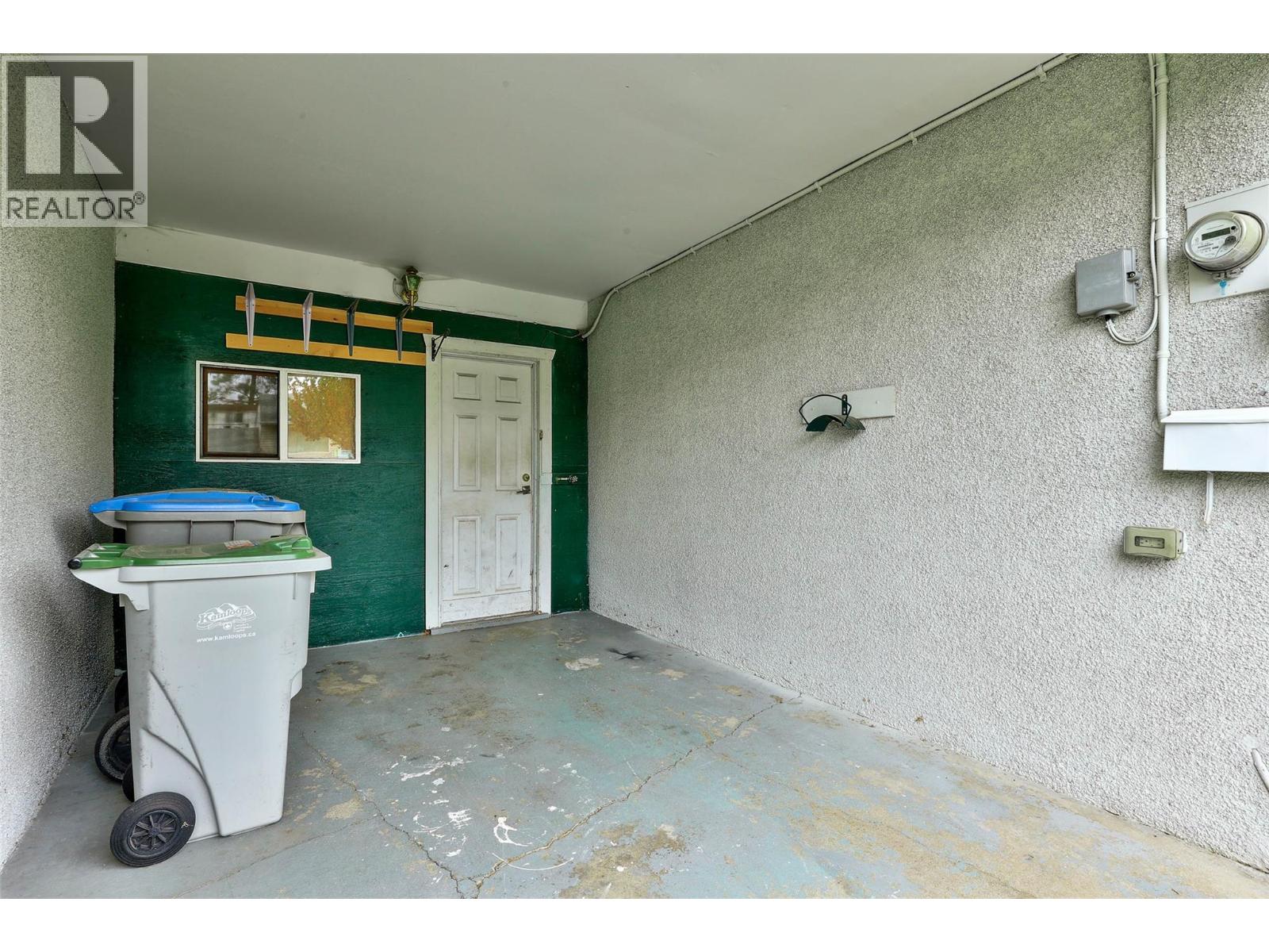 #17 800 Valhalla Drive - 21