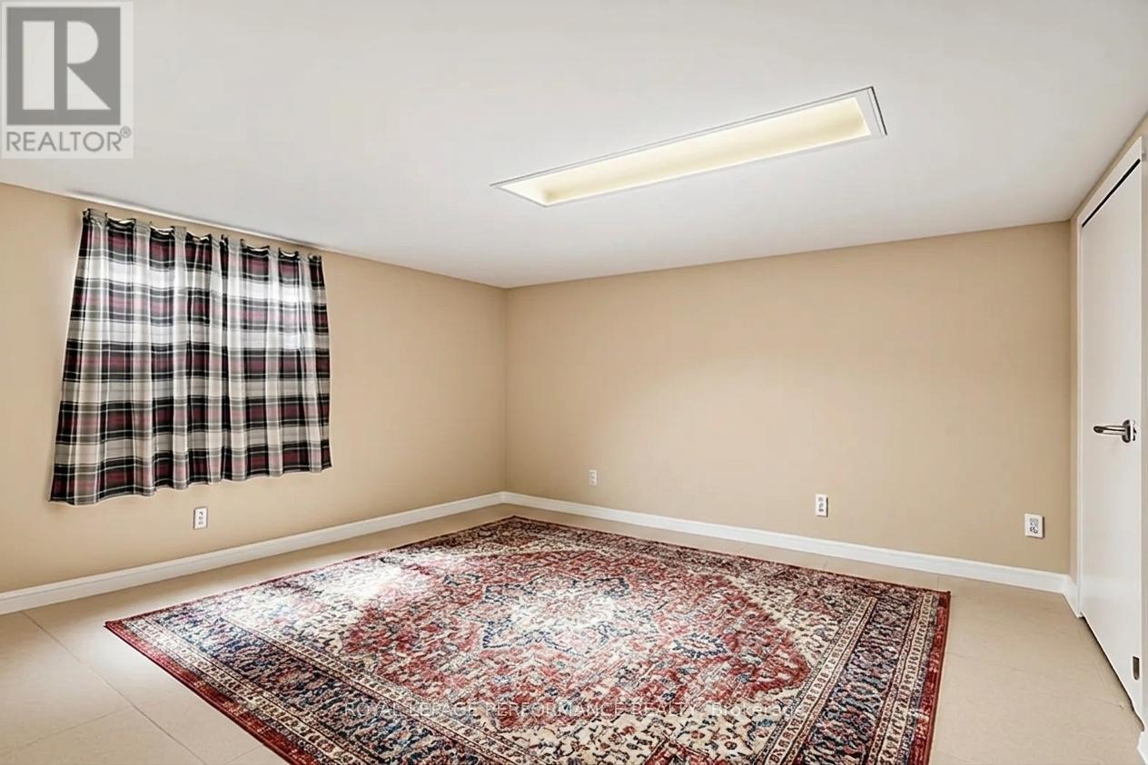 656 ST FELIX STREET - 23