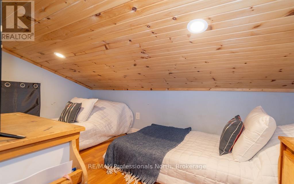 899 KATRINE ROAD - 27