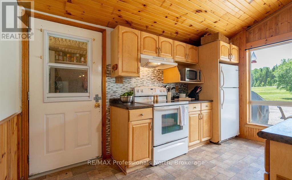 899 KATRINE ROAD - 9