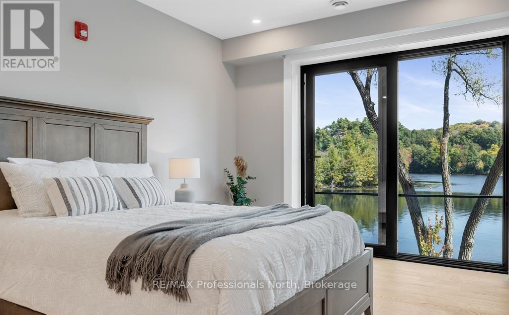 #105 32 BRUNEL ROAD - 7