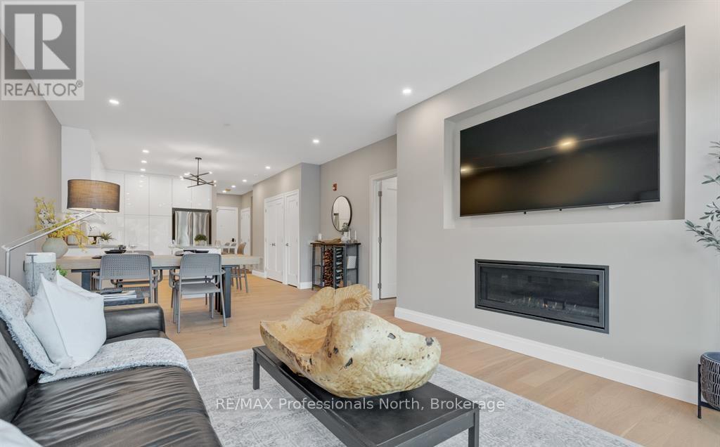 #105 32 BRUNEL ROAD - 9