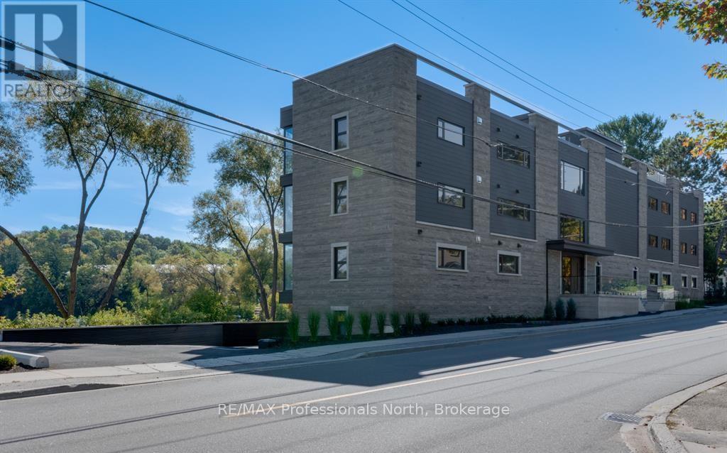 #102 32 BRUNEL ROAD - 8