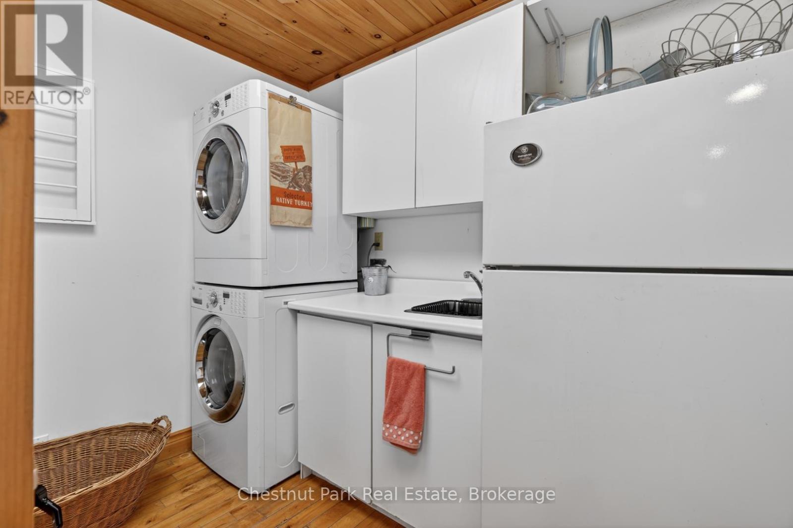 1069 RIDGE ROAD - 22