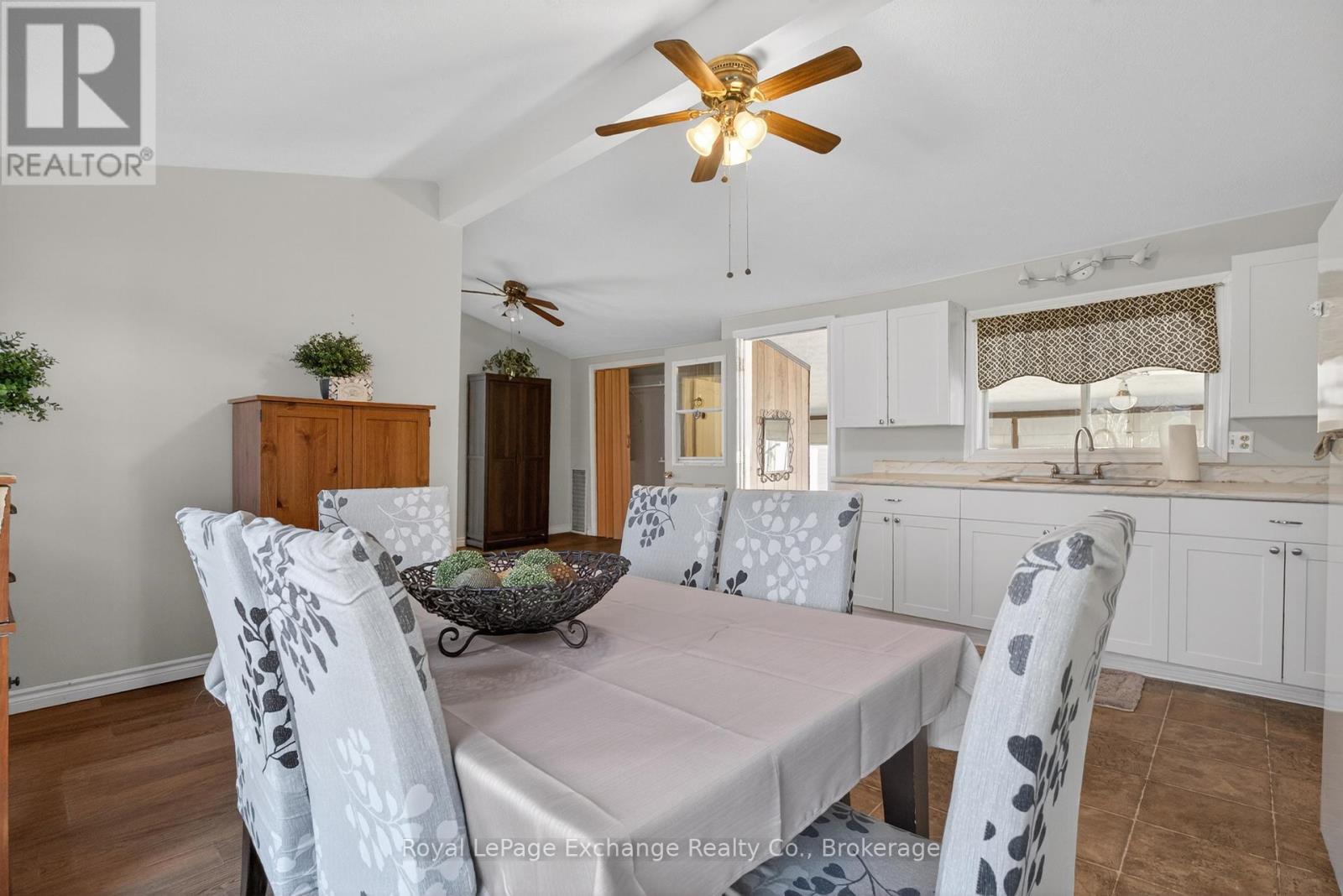 404 BROWNS LANE - 11