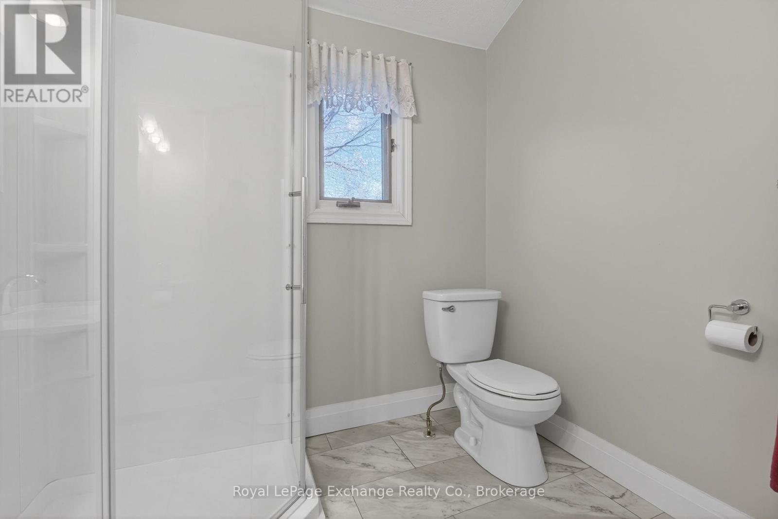 404 BROWNS LANE - 18