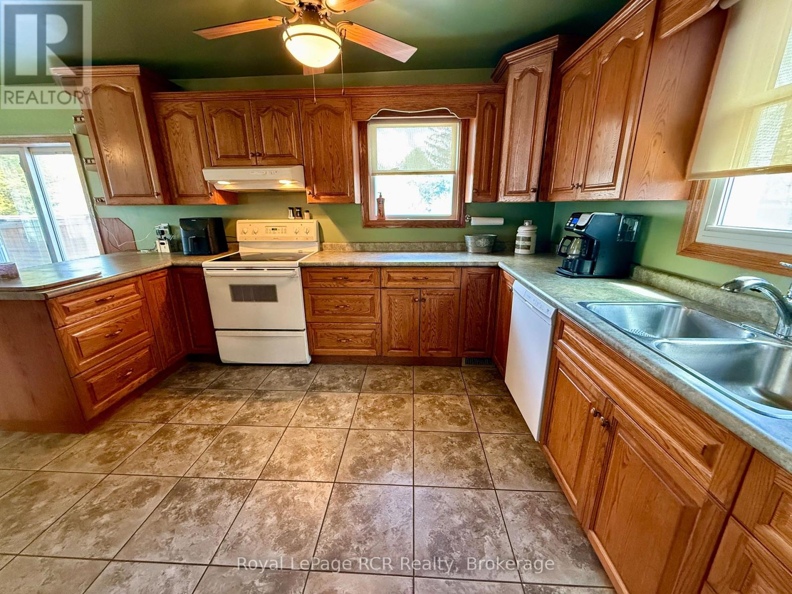 605 7TH AVENUE - 13