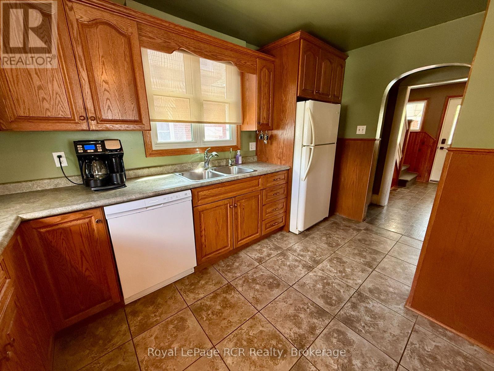 605 7TH AVENUE - 14