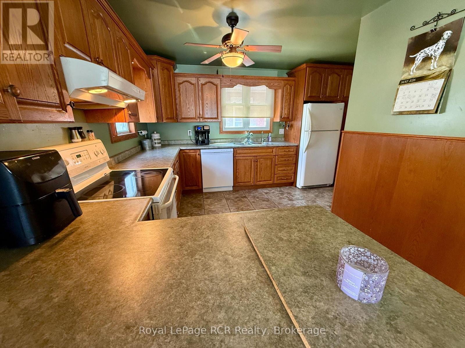 605 7TH AVENUE - 15