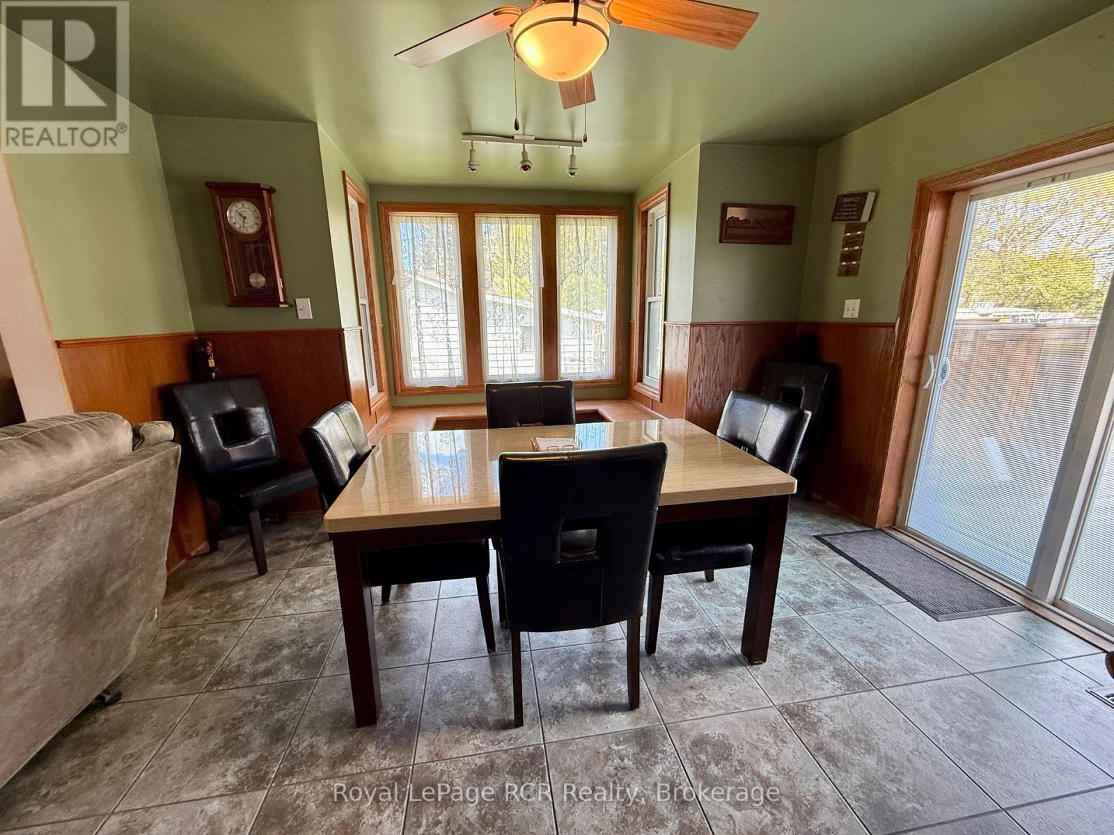 605 7TH AVENUE - 17