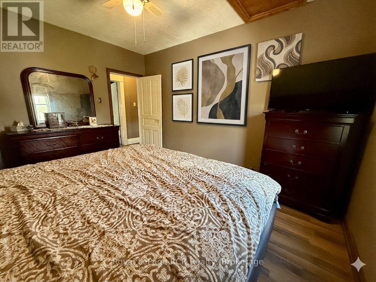 605 7TH AVENUE - 27