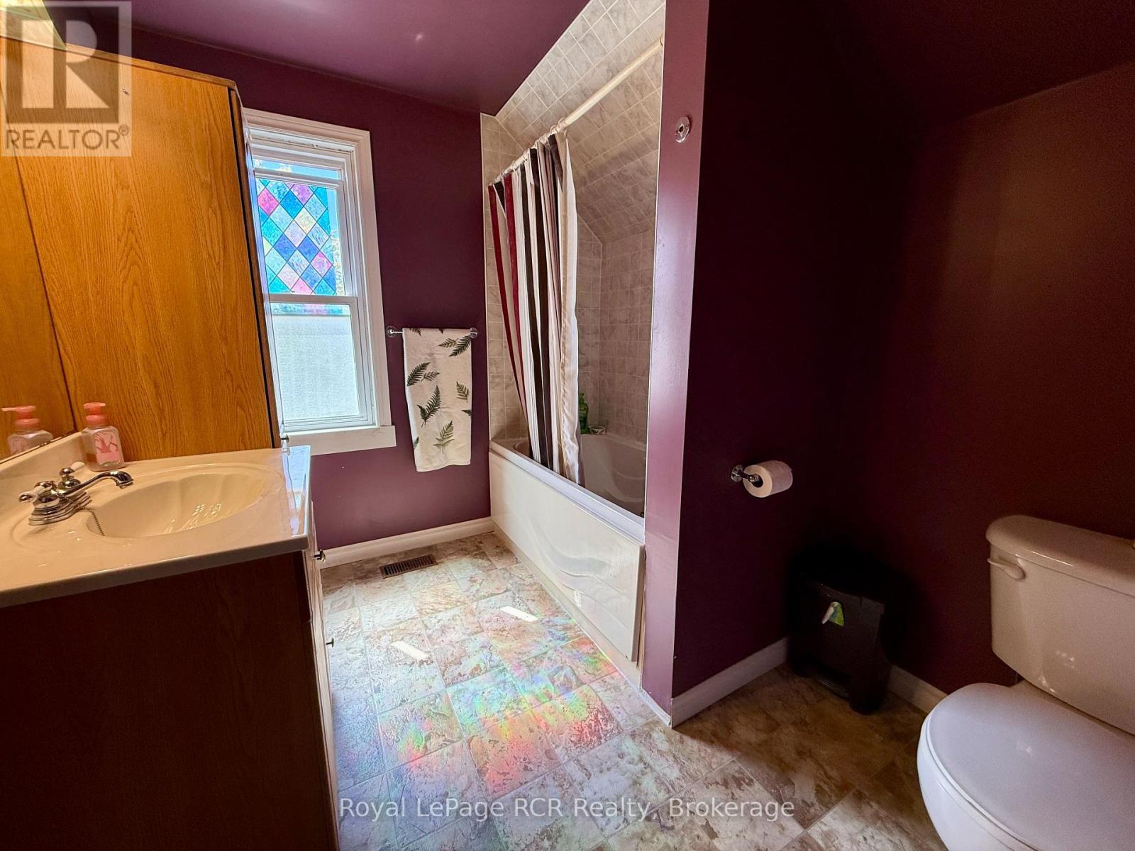 605 7TH AVENUE - 28