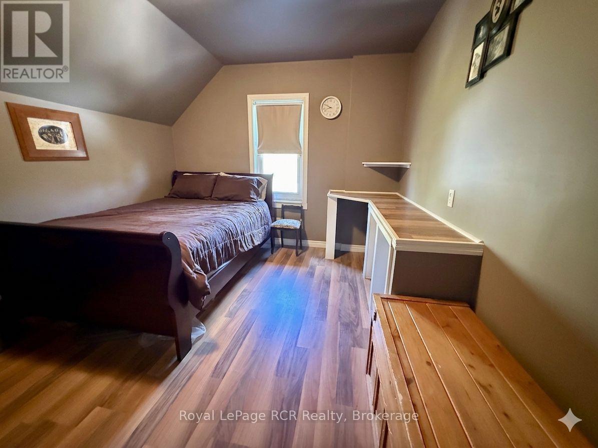 605 7TH AVENUE - 31