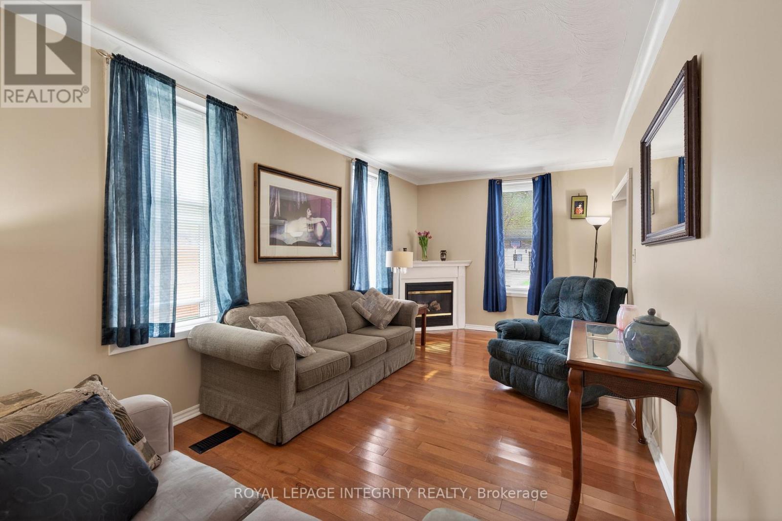 33 ROCHESTER STREET - 11