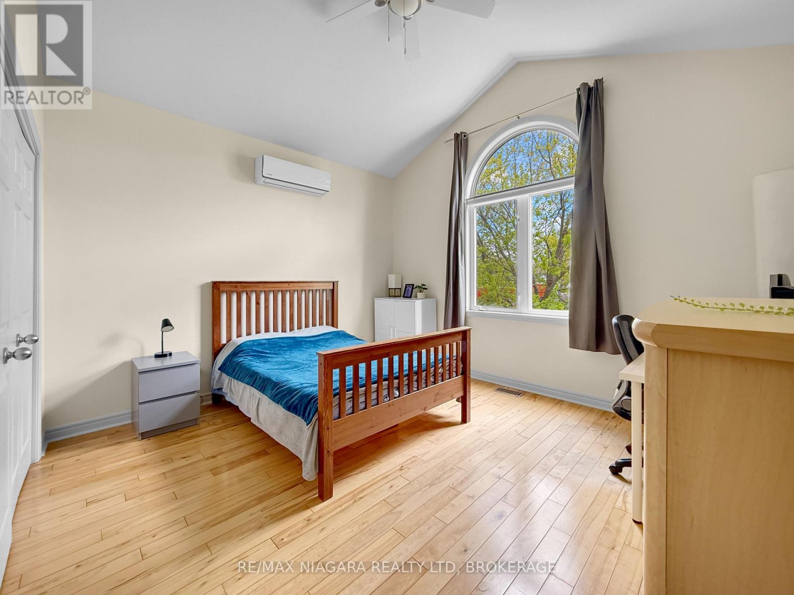 3561 CARVER STREET - 15