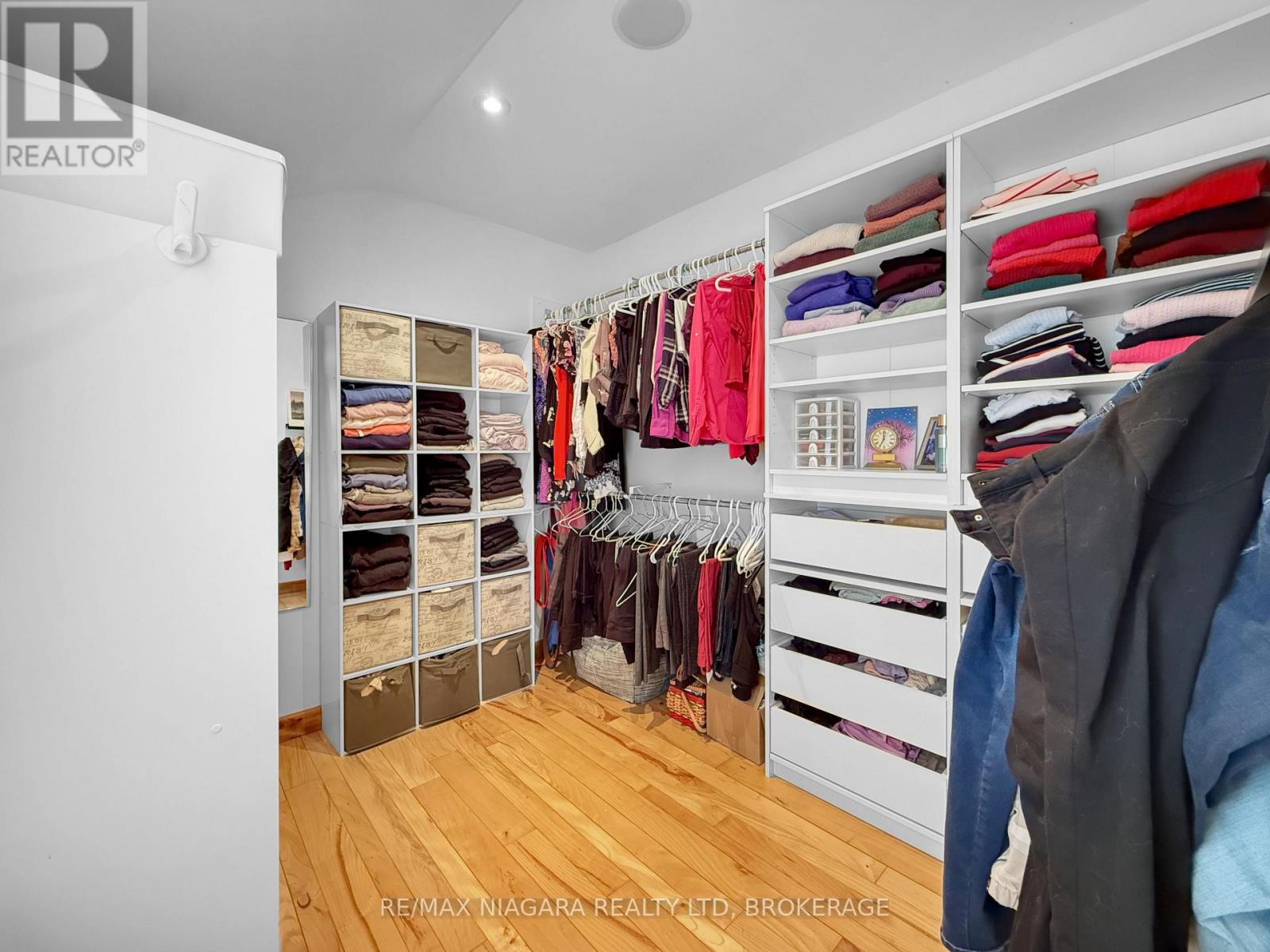 3561 CARVER STREET - 25