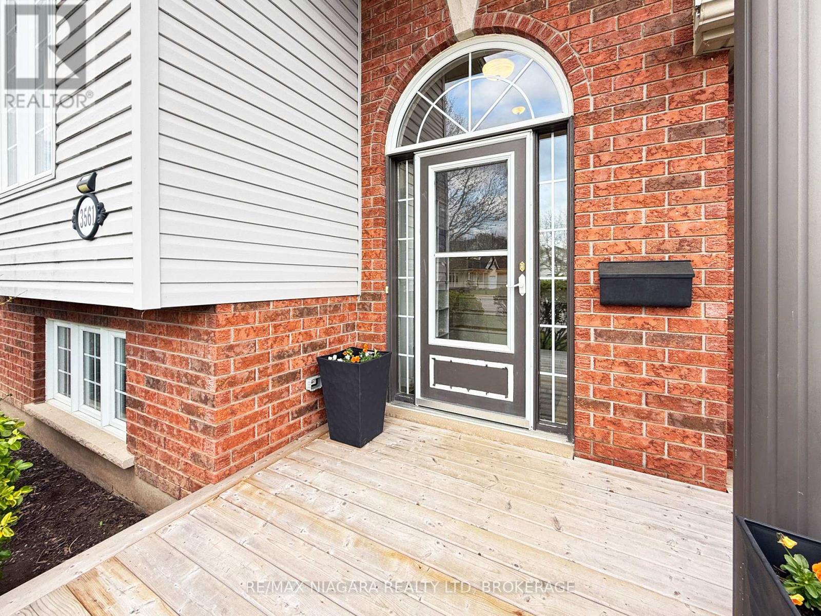 3561 CARVER STREET - Image 3