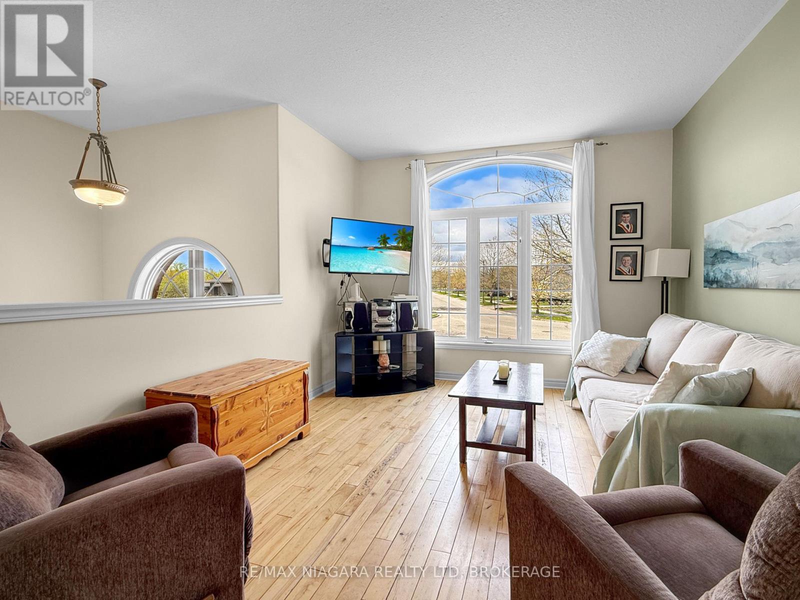 3561 CARVER STREET - 7