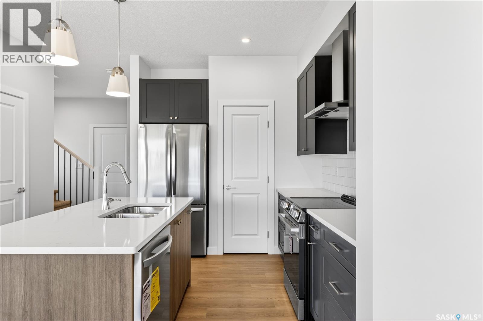 #2 830 Brighton BOULEVARD - 8