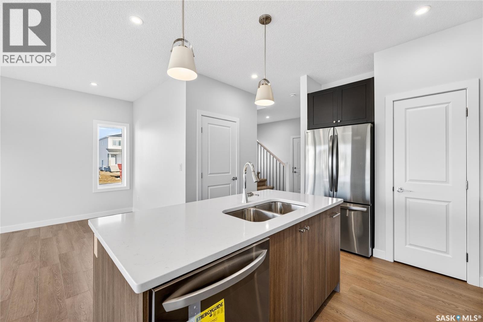 #2 830 Brighton BOULEVARD - 9