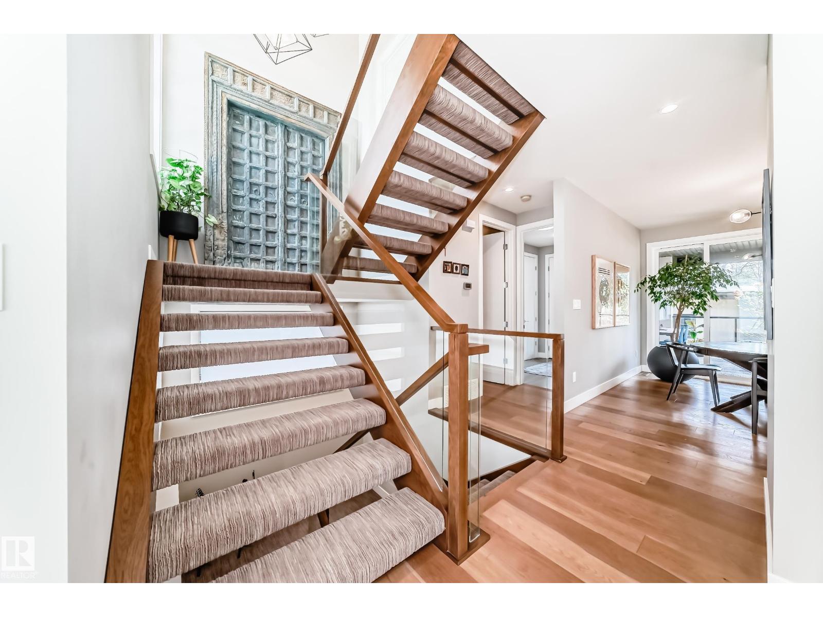 9235 148 ST NW - 60