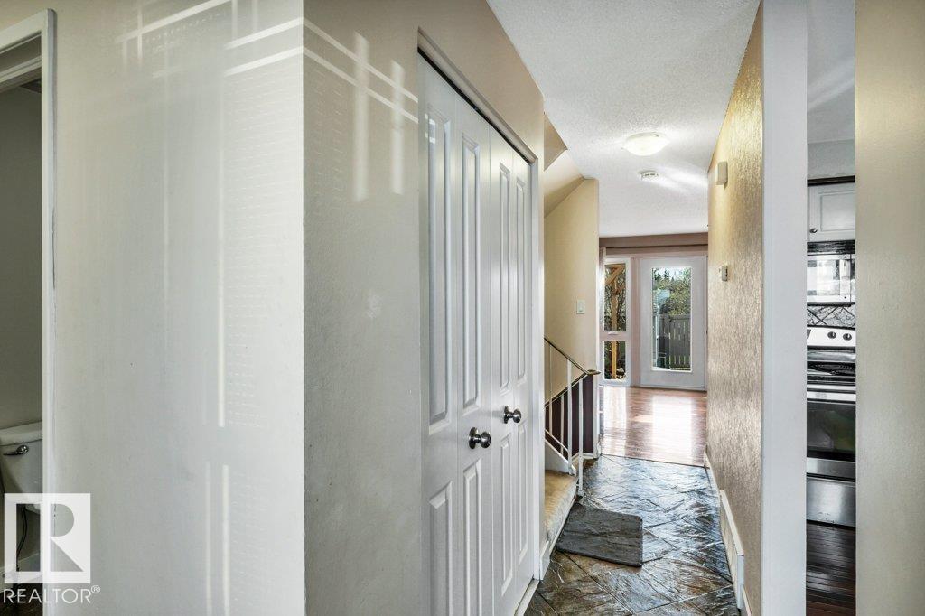 171 ROYAL RD NW - 4
