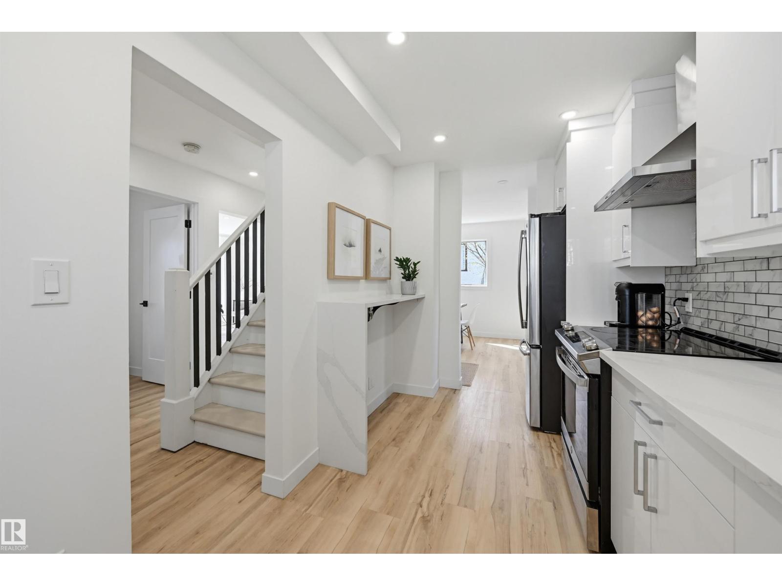 11210 105 ST NW - 12