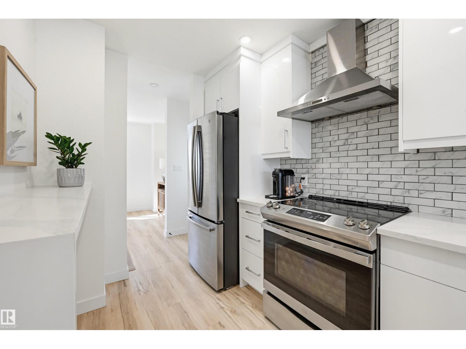 11210 105 ST NW - 13