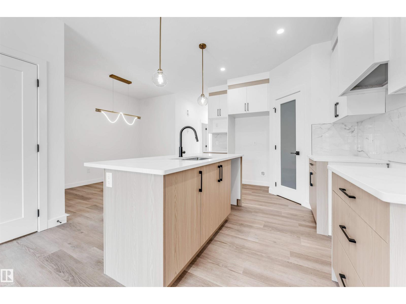 228 24 ST SW - 12