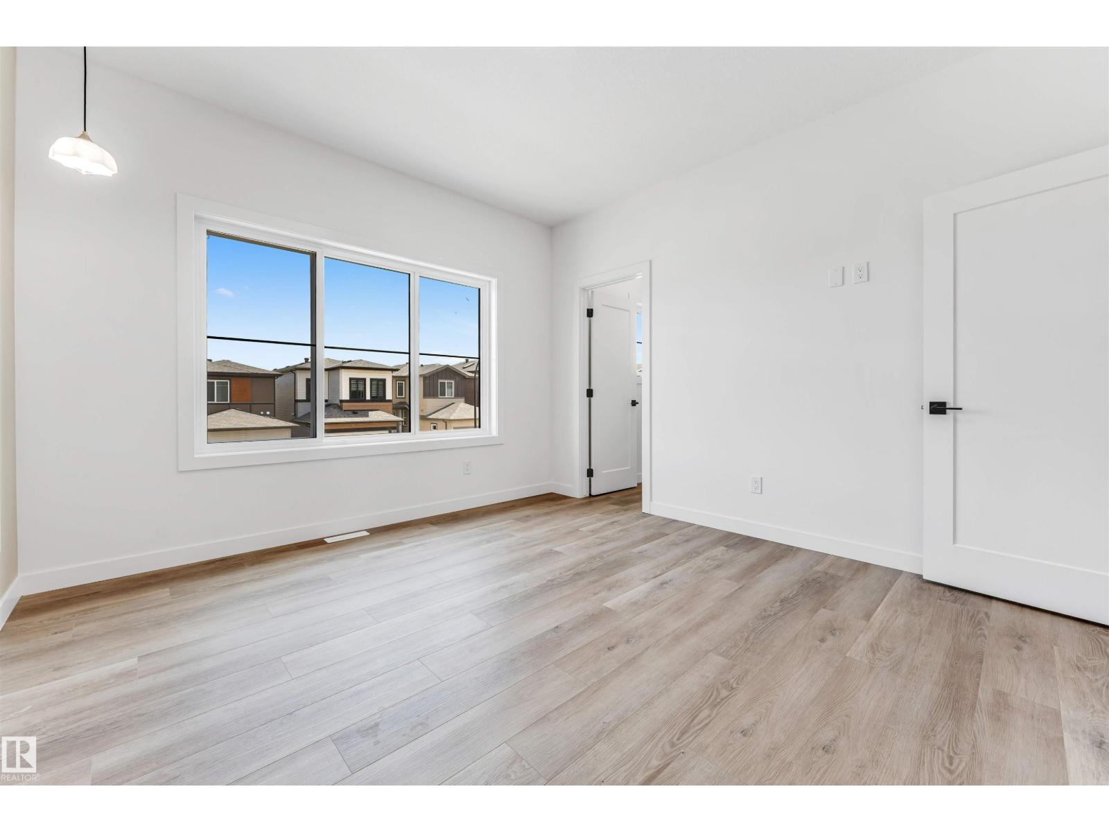 228 24 ST SW - 28