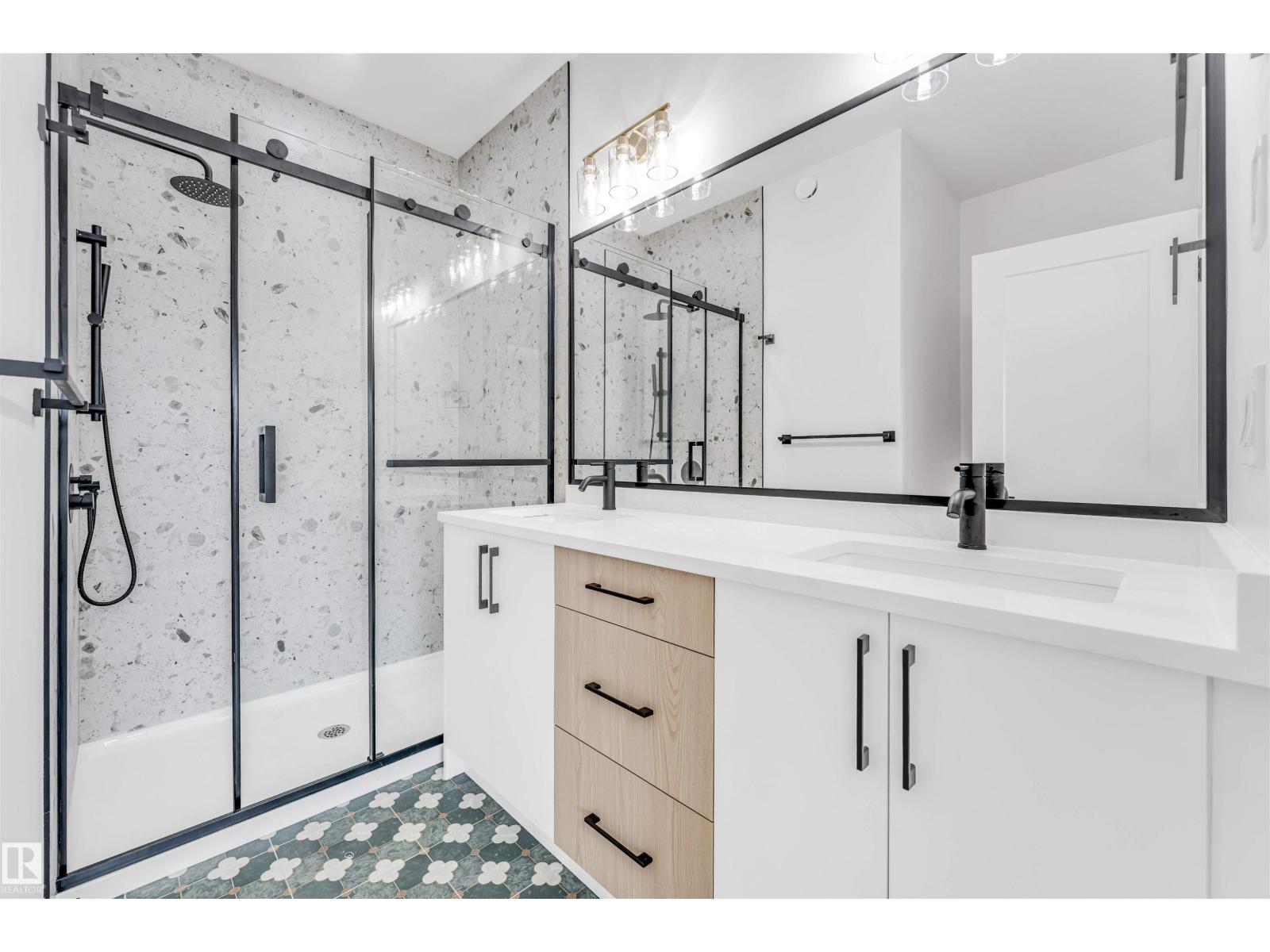 228 24 ST SW - 29