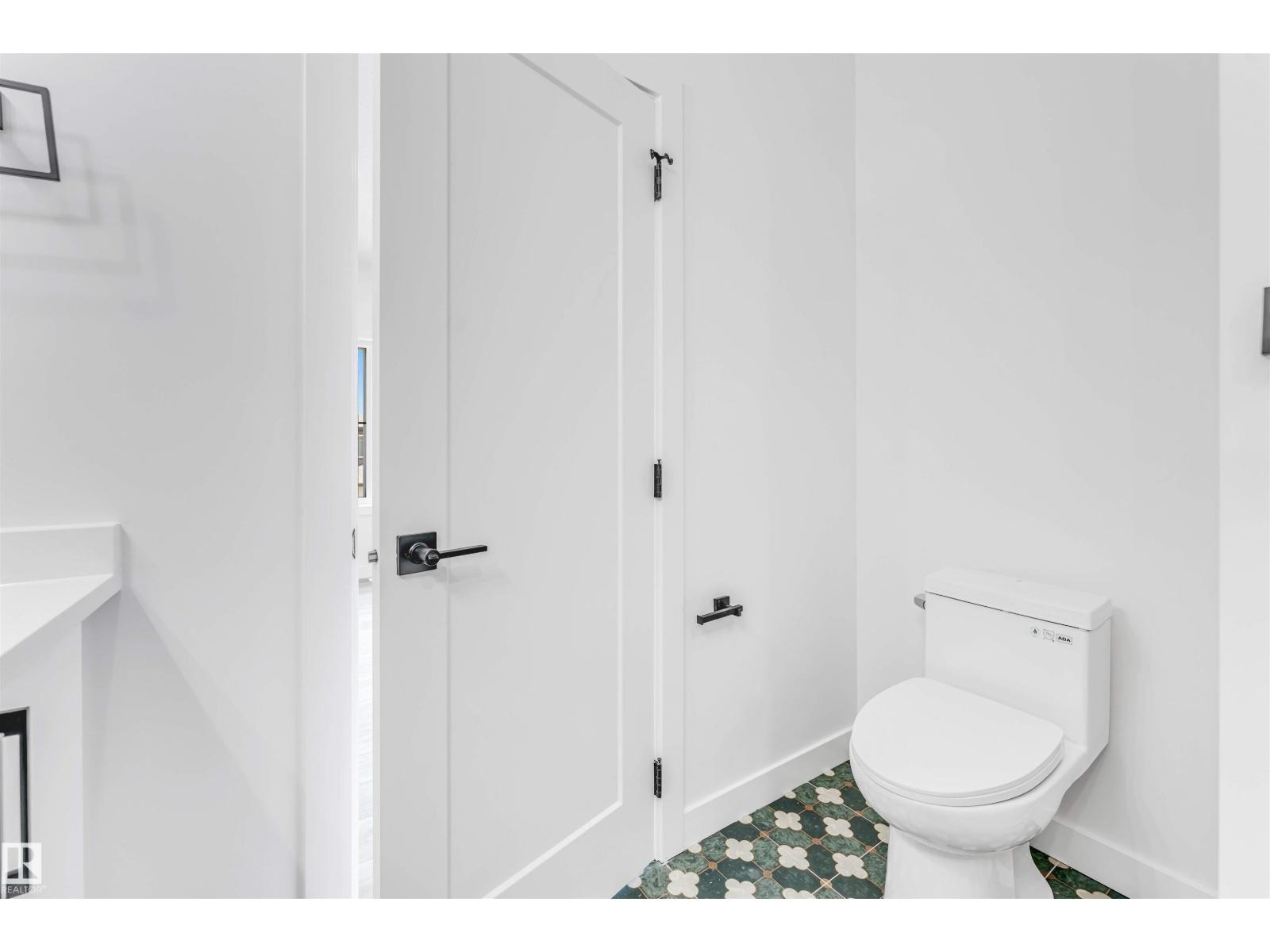 228 24 ST SW - 30
