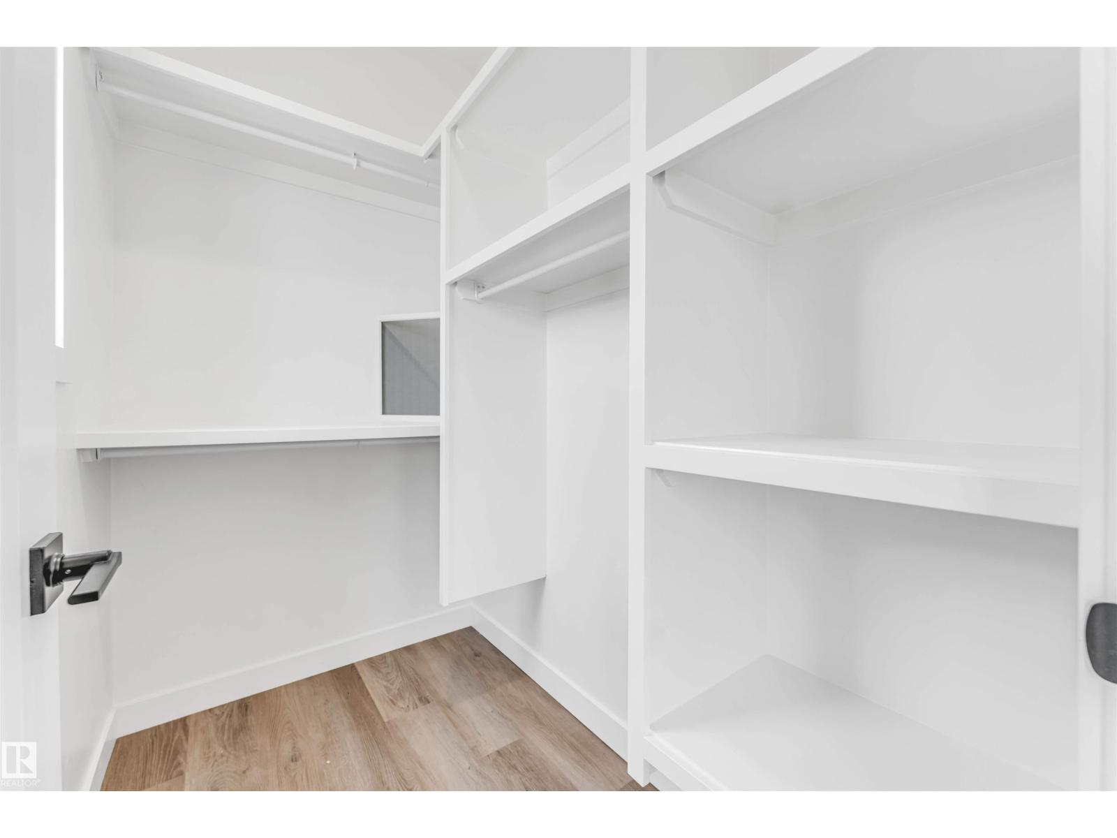 228 24 ST SW - 31