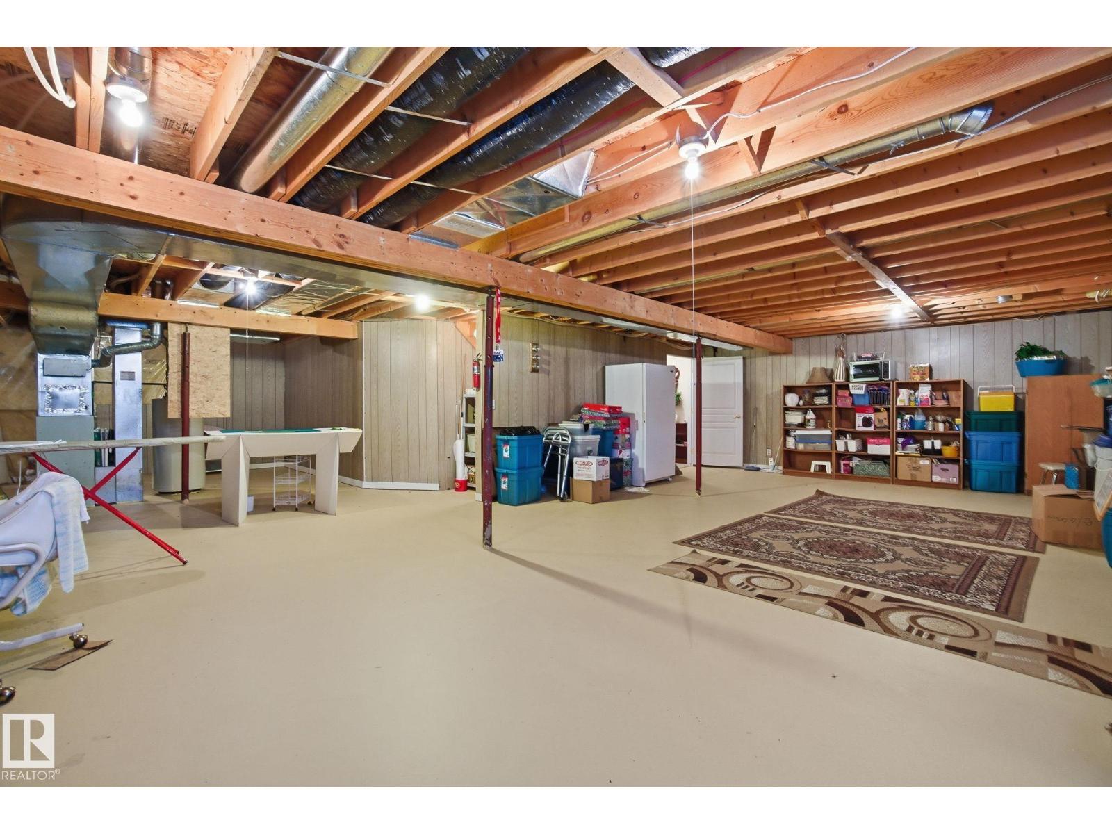 #56 13320 124 ST NW - 35