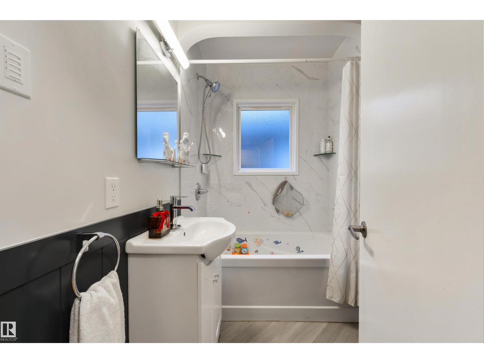 11208 66 ST NW - 16