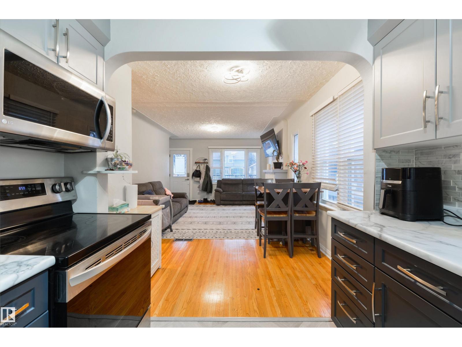 11208 66 ST NW - 11